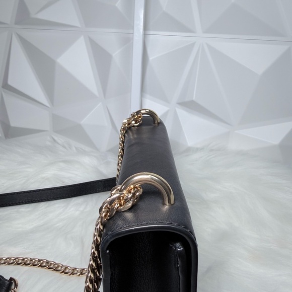 🌸Marc Jacobs Black and Gold Crossbody Bag 🌷 - Picture 12 of 13